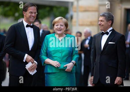 Mark Rutte (Niederländischer Ministerpräsident) und Dr. Angela Merkel (Bundeskanzlerin) mit Ehemann Joachim Sauer Banque D'Images