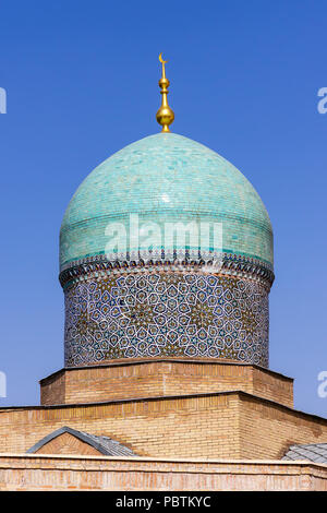 Khazrat-Imam dome close-up à Tachkent, Ouzbékistan Banque D'Images