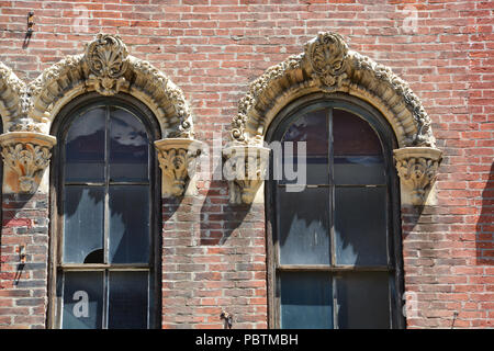 Close up of bâtiment historique sur Merchant Street dans le centre-ville de Decatur dans l'Illinois. Banque D'Images