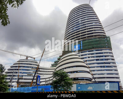 Nanning, Nanning, Chine. 30 juillet, 2018. Nanning, CHINE-le Guangxi Centre de nouveaux médias devient une nouvelle architecture à Nanning, Guangxi du sud-ouest de la Chine. Crédit : SIPA Asie/ZUMA/Alamy Fil Live News Banque D'Images