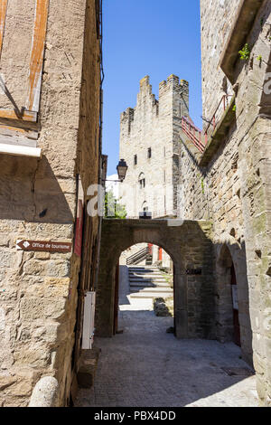 La Cité médiévale de Carcassonne, département français de l'Aude, l'Occitanie, région de France. La Tour du Trésau ou Trésor. Banque D'Images