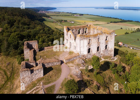 Vue aérienne de l'Agence suédoise de Brahehus ruines de château surplombant le lac Vattern près de la ville Granna. Banque D'Images