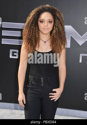 Jadagrace 098 arrivant à la terminaison Genisys Première au Dolby Theatre de Los Angeles. 28 juin 2015.Jadagrace 098 ------------- Red Carpet Event, Vertical, USA, Cinéma, Célébrités, photographie, Bestof, Arts, Culture et divertissement, Célébrités Topix fashion / Vertical, Best of, événement dans la vie d'Hollywood, Californie - Tapis rouge et en backstage, USA, Cinéma, Célébrités, cinéma, télévision, Célébrités célébrités musique, photographie, Arts et culture, Bestof, divertissement, Topix trois quarts, vertical, une personne, à partir de l'an , 2015, enquête tsuni@Gamma-USA.c Banque D'Images