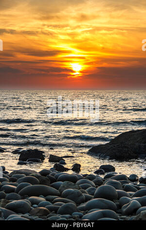 Coucher du soleil spectaculaire à Westward Ho !, Devon, UK Banque D'Images