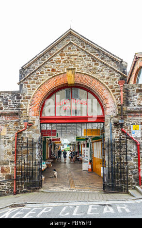 Arts et artisanat dans Butcher's Row, dans la ville historique de Bideford, Devon, UK Banque D'Images