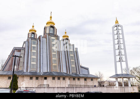 Washington DC, USA - 1 Avril 2018 : Ukrainian Catholic Sanctuaire National de la Sainte Famille avec les cloches des églises, dômes coupole dorée, extérieur du bâtiment du Banque D'Images