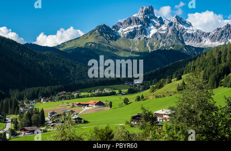 Le Bischofsmutze (Mitre d'Évêque) domine la montagne Filzmoos, Autriche, Europe Banque D'Images