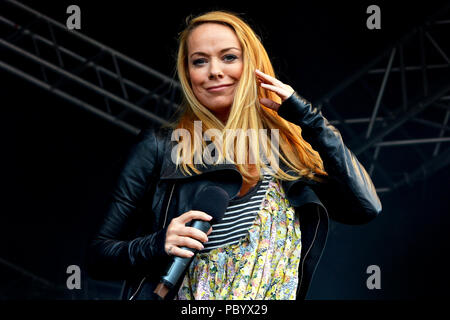 Liz McClarnon, Atomic Kitten en direct sur Stag 2018 South Tyneside Music Festival, Royaume-Uni Banque D'Images