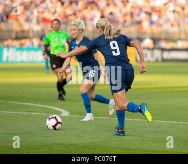 East Hartford, États-Unis. 29 juillet, 2018. Lindsey Horan (9) des USA kicks ball tournoi de Nations au cours de match contre l'Australie à Pratt & Whitney stadium fin du jeu à tirer 1 - 1 Crédit : Lev Radin/Pacific Press/Alamy Live News Banque D'Images