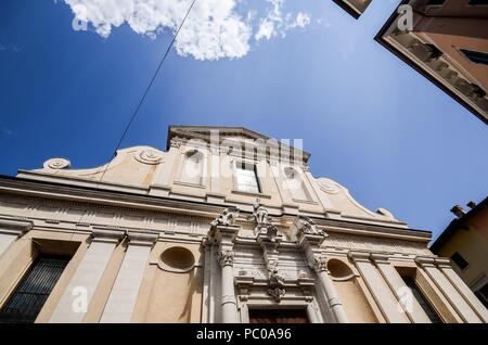 La cathédrale principale Duomo à Desenzano del Garda, Lombardie, Italie Banque D'Images