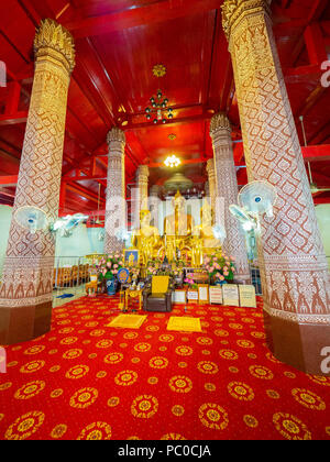 À l'intérieur de Wat Phutthai Sawan, Ayutthaya, Thaïlande Banque D'Images