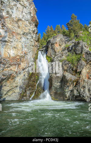 Crow Creek Falls dans l'Elkhorn montagnes près de radersburg, Montana Banque D'Images