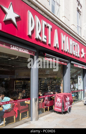 Pret a manger sandwich shop sur King Street, Hammersmith, London, W6, UK Banque D'Images