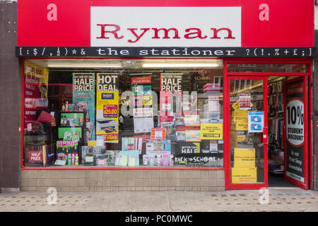 Le Ryman papetier de Kensington High Street, London, UK Banque D'Images