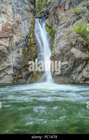 Crow Creek Falls dans l'Elkhorn montagnes près de radersburg, Montana Banque D'Images