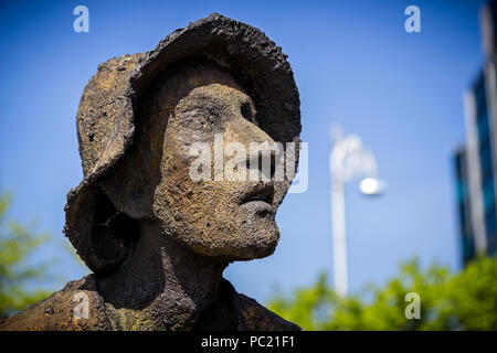 Close up of chef d'une des sculptures de la famine sur Custom House Quay à Dublin, Irlande prise le 7 mai 2013 Banque D'Images