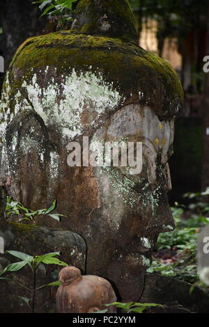 Images du jardin des reliques du Bouddha et d'autres reste à statue Wat Umong dans Chiang Mai, Thaïlande. Banque D'Images