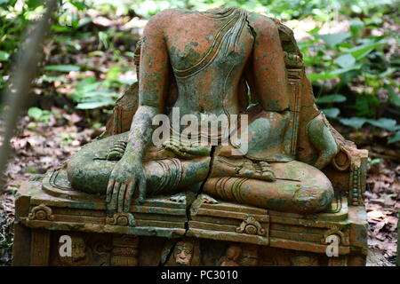 Images du jardin des reliques du Bouddha et d'autres reste à statue Wat Umong dans Chiang Mai, Thaïlande. Banque D'Images