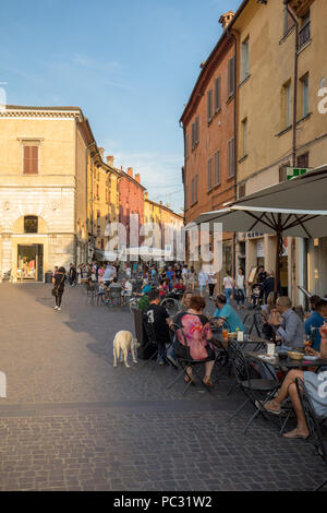 Ferrara, Italie - 10 juin 2017 : La Piazza Trento Trieste à Ferrare, Italie.Square dans le centre historique de Ferrare, un lieu de rencontre de la citoyenneté et de t Banque D'Images