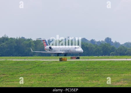 American Eagle avion décollant de Lexington de Lexington Kentucky Bluegrass Domaine Banque D'Images