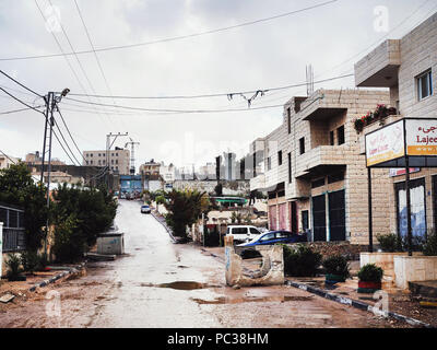 Rue devant le camp de réfugiés de Aida, Palestine, Cisjordanie Banque D'Images