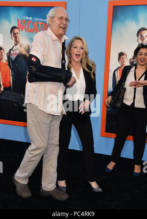 Chevy Chase, Beverly D'Angelo à la 113 la première de locations au Regency Village Theatre de Los Angeles. 27 juillet 2015 un Chevy Chase, Beverly D'angelo 113 cas à Hollywood Life - Californie, Red Carpet Event, USA, Cinéma, Célébrités, photographie, Bestof, Arts, Culture et divertissement, Célébrités, Mode Topix Meilleur de Hollywood, la vie, événement dans la vie d'Hollywood, Californie - Tapis rouge et en backstage, cinéma, télévision, Célébrités célébrités Musique, Arts, Culture et divertissement, vertical, une seule personne, la photographie, l'enquête de crédit , tsuni@Gamma-USA.com Tsuni / USA, CA Banque D'Images