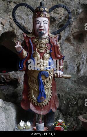 Grotte Tam Thanh. Thien Thanh pagode taoïste. Guardian statue. Lang Son. Le Vietnam. Dans le monde d'utilisation | Banque D'Images