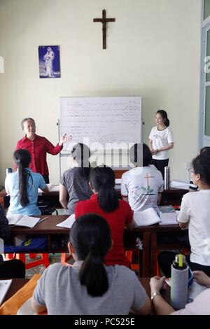 Franciscaines Missionnaires de Marie church. Classe de français. Ho Chi Minh Ville. Le Vietnam. Dans le monde d'utilisation | Banque D'Images