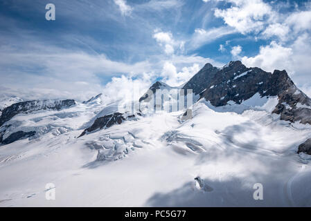 Sommet de la Jungfrau (4 158 m.) vue depuis Jungfraujoch, Grindelwald, Oberland Bernois, Suisse Banque D'Images