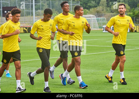 Bad Ragaz, Suisse. 1er août 2018. La lumière tournant lors d'une session de formation première équipe du Borussia Dortmund à l'Ri-Au installations sportives à Bad Ragaz. Les Borussen de Bad Ragaz pour une semaine pour se préparer à la saison de la Bundesliga 2018/2019. Banque D'Images