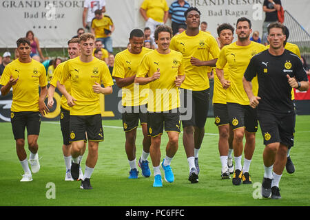 Bad Ragaz, Suisse. 1er août 2018. La lumière tournant lors d'une session de formation première équipe du Borussia Dortmund à l'Ri-Au installations sportives à Bad Ragaz. Les Borussen de Bad Ragaz pour une semaine pour se préparer à la saison de la Bundesliga 2018/2019. Banque D'Images