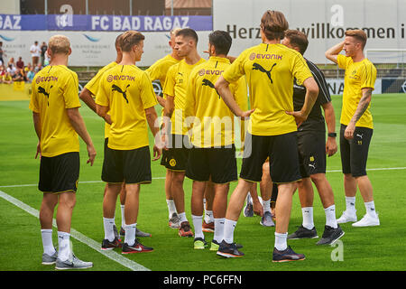 Bad Ragaz, Suisse. 1er août 2018. Les joueurs sont prêts pour une session de formation de l'équipe première du Borussia Dortmund à l'Ri-Au installations sportives à Bad Ragaz. Les Borussen de Bad Ragaz pour une semaine pour se préparer à la saison de la Bundesliga 2018/2019. Banque D'Images