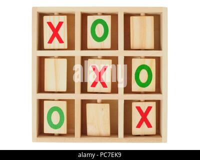 Gros tic-tac-toe jeu isolé sur fond blanc Banque D'Images