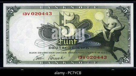 241 billets allemand 5 Deutsche Mark de 1948 billets Banque D'Images