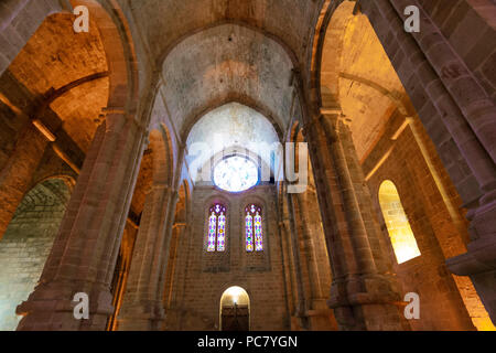 Église de l'abbaye de l'abbaye Sainte-Marie de Fontfroide ou Abbaye de Fontfroide près de Narbonne, Aude, Occitanie, France, Europe de l'Ouest Banque D'Images