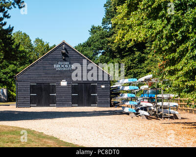 Oxford Brookes University Boat House, Tamise, Wallingford, Oxford, England, UK, FR. Banque D'Images