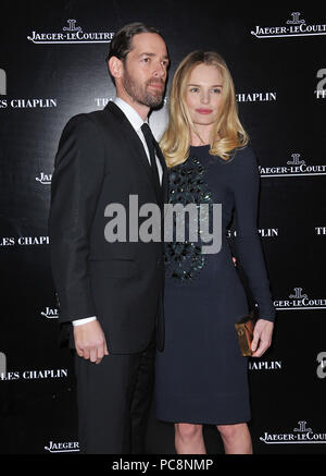 Kate Bosworth, Michael Polish à la 40e anniversaire de l'Académie récompense honorifique reçu par sir Charles Chaplin au Château Marmont à Los Angeles.Kate Bosworth, Michael Polish  60 ------------- Red Carpet Event, Vertical, USA, Cinéma, Célébrités, photographie, Bestof, Arts, Culture et divertissement, Célébrités Topix fashion / Vertical, Best of, événement dans la vie d'Hollywood, Californie - Tapis rouge et en backstage, USA, Cinéma, Célébrités, cinéma, télévision, Célébrités célébrités musique, photographie, Arts et culture, Bestof, divertissement, Topix, vertical pour la famille Banque D'Images