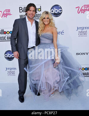 Mike Fisher, Carrie Underwood au Billboard Music Awards 2012 au MGM Grand Arena de Las Vegas.Mike Fisher, Carrie Underwood ------------- Red Carpet Event, Vertical, USA, Cinéma, Célébrités, photographie, Bestof, Arts, Culture et divertissement, Célébrités Topix fashion / Vertical, Best of, événement dans la vie d'Hollywood, Californie - Tapis rouge et en backstage, USA, Cinéma, Célébrités, cinéma, télévision, Célébrités célébrités musique, photographie, Arts et culture, Bestof, divertissement, Topix, verticale de la famille de l'année 2012, enquête tsuni@Gamma-USA.com H Banque D'Images