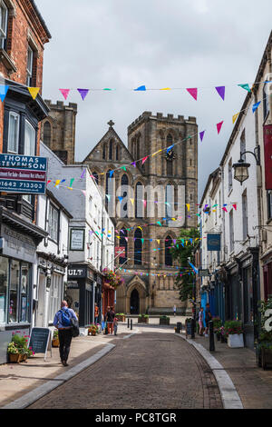 La cathédrale de Ripon vus de Kirkgate, Ripon,Noth Yorkshire, Angleterre, Royaume-Uni Banque D'Images