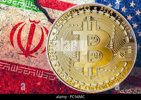 Avec Bitcoin et iranien USA drapeaux en arrière-plan/Iran USA concept de conflit Banque D'Images