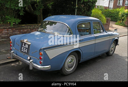 Singer Gazelle voiture classique, bleu, XJN534, dans la rue, Stockton Heath, Warrington, Cheshire, North West England, UK Banque D'Images