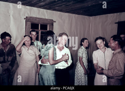 Scène à square dance en milieu rural accueil en comté de McIntosh, New York 1939-1940 Banque D'Images