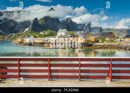 Village de pêcheurs de hamnoy, îles Lofoten, Norvège Banque D'Images