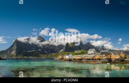 Village de pêcheurs de hamnoy, îles Lofoten, Norvège Banque D'Images