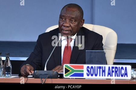 Le président sud-africain, Cyril Ramaphosa lors d'une réunion format élargi lors de la deuxième journée de la Sommet des BRICS, le 27 juillet 2018 à Johannesburg, Afrique du Sud. Banque D'Images