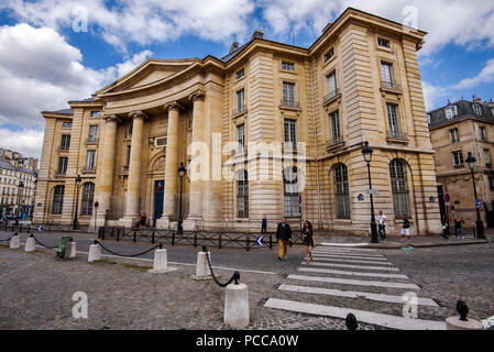 Août 11th, 2017 - Paris, France. L'Université Panthéon-Sorbonne Banque D'Images
