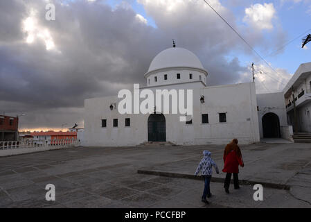 14 février 2013 - El Kef, Tunisie : Photo de la mosquée de Sidi Ali Ben Salah à El Kef, un lieu de culte réputé pour sa communauté islamiste salafiste. La mosquée Sidi Ali Ben Salah, un lieu de rassemblement pour la communauté salafiste d'El Kef. *** FRANCE / PAS DE VENTES DE MÉDIAS FRANÇAIS *** Banque D'Images