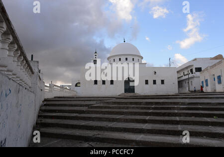 14 février 2013 - El Kef, Tunisie : Photo de la mosquée de Sidi Ali Ben Salah à El Kef, un lieu de culte réputé pour sa communauté islamiste salafiste. La mosquée Sidi Ali Ben Salah, un lieu de rassemblement pour la communauté salafiste d'El Kef. *** FRANCE / PAS DE VENTES DE MÉDIAS FRANÇAIS *** Banque D'Images