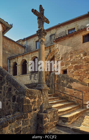 Église de San Bartolome, romanica du 12ème siècle, paroisse sur un sous-sol de la défense à l'extérieur des murs dans la ville de Soria, Ségovie, Espagne Banque D'Images