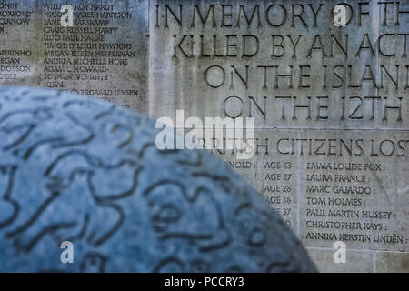 Monument en pierre circulaire aux britanniques victimes de Kuta Bali 2002, les attentats de Londres. Conçu par Gary Breeze Banque D'Images